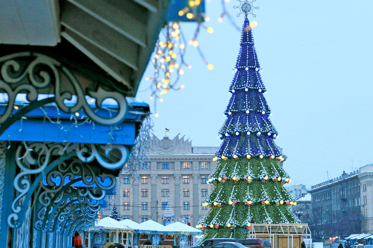 Завтра в Харькове откроют елку