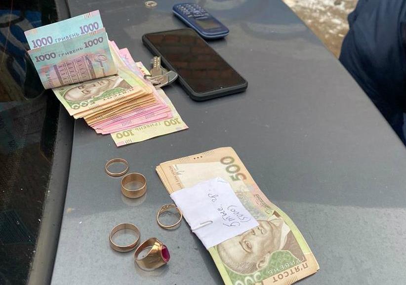 Мошенник из Луганска обманул харьковчанина на десятки тысяч гривен