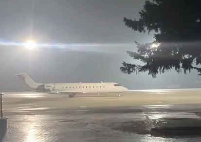 В Харьков прибыл самолет с телом Геннадия Кернеса (фото, видео)