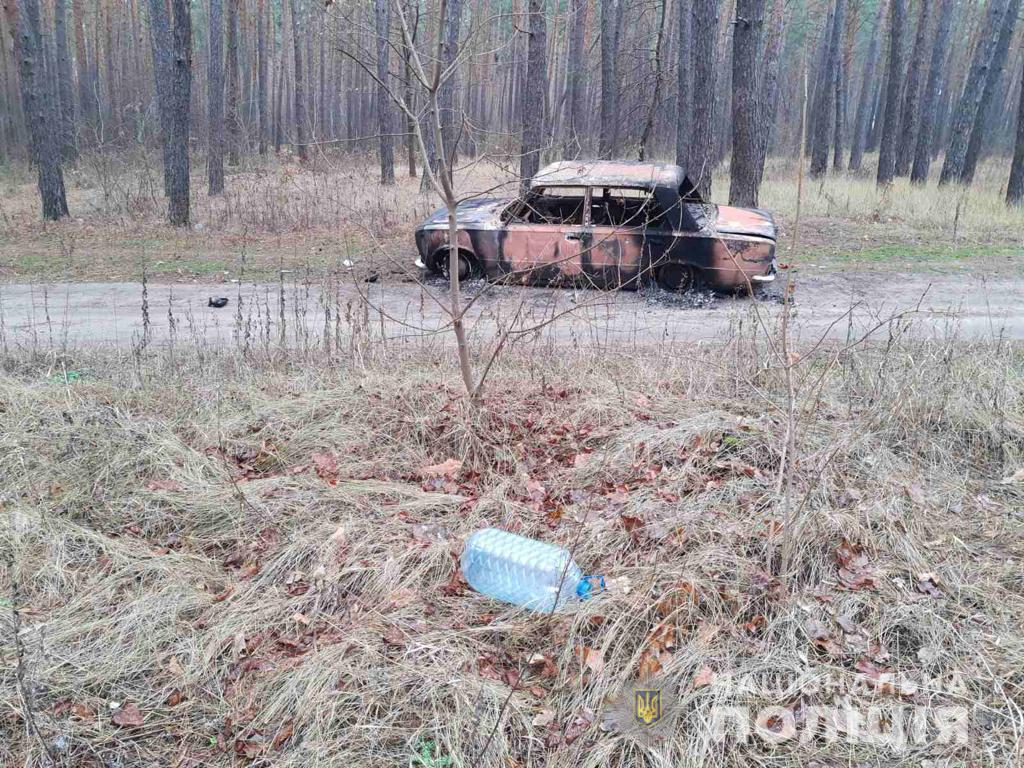 Под Харьковом подростки угнали и сожгли машину