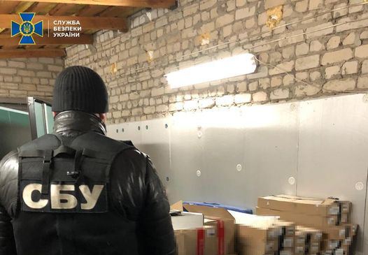 В Харькове обнаружили подпольные табачные склады