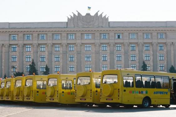 Школы области получат новые автобусы
