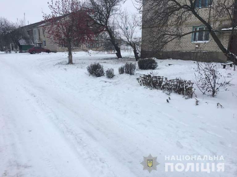 Жителя Харьковской области раздели и ограбили посреди улицы