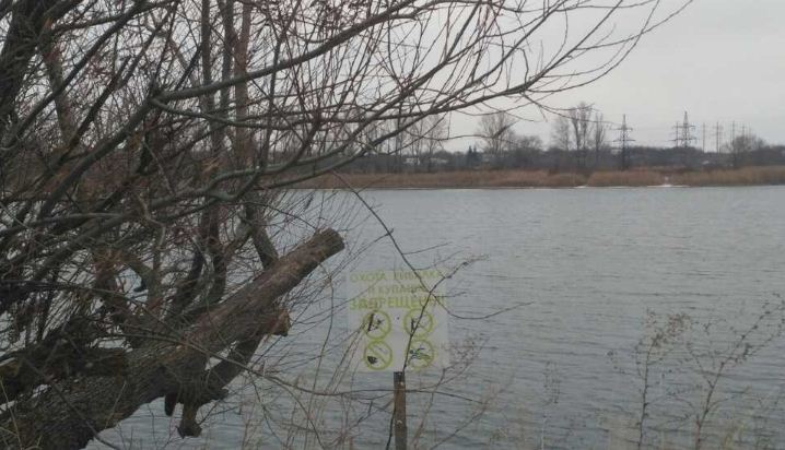 Под Харьковом люди жалуются, что их не пускают к воде