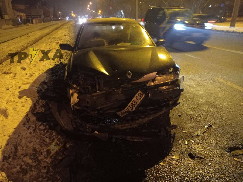 На Героев Сталинграда пьяный водитель разбил три машины