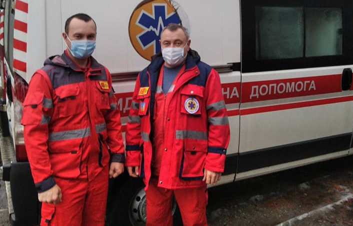 Под Харьковом двое мужчин приняли роды в экстремальных условиях