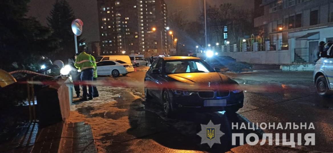 В Харькове посреди улицы выстрелом в голову убит человек (фото)