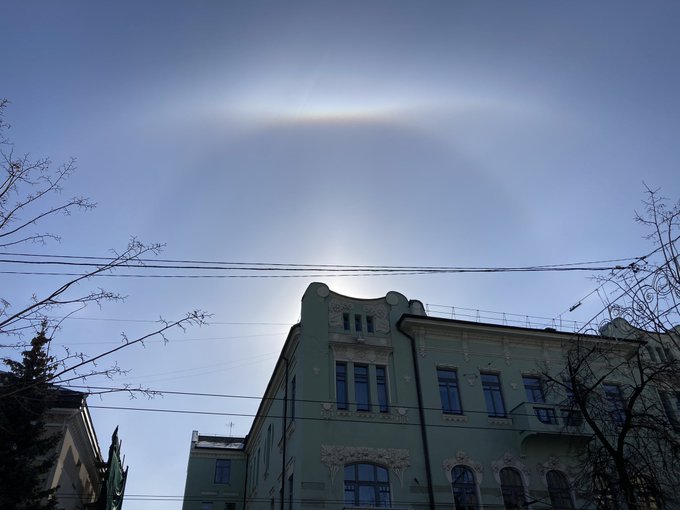 В Харькове - необычное атмосферное явление (фото)