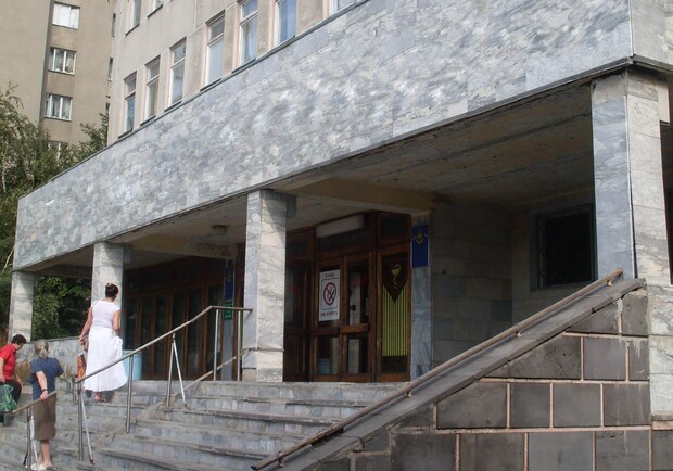 В Харькове выставили на продажу здание городской поликлиники