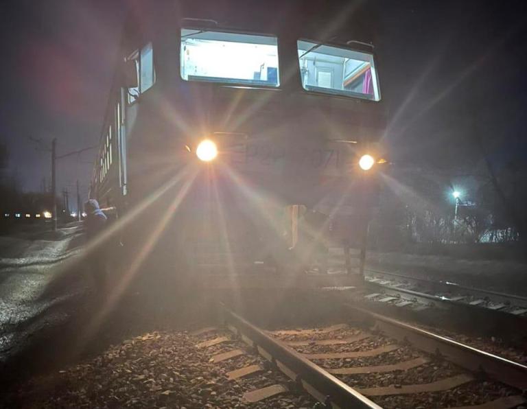 Вышла навстречу поезду: под Харьковом погибла женщина