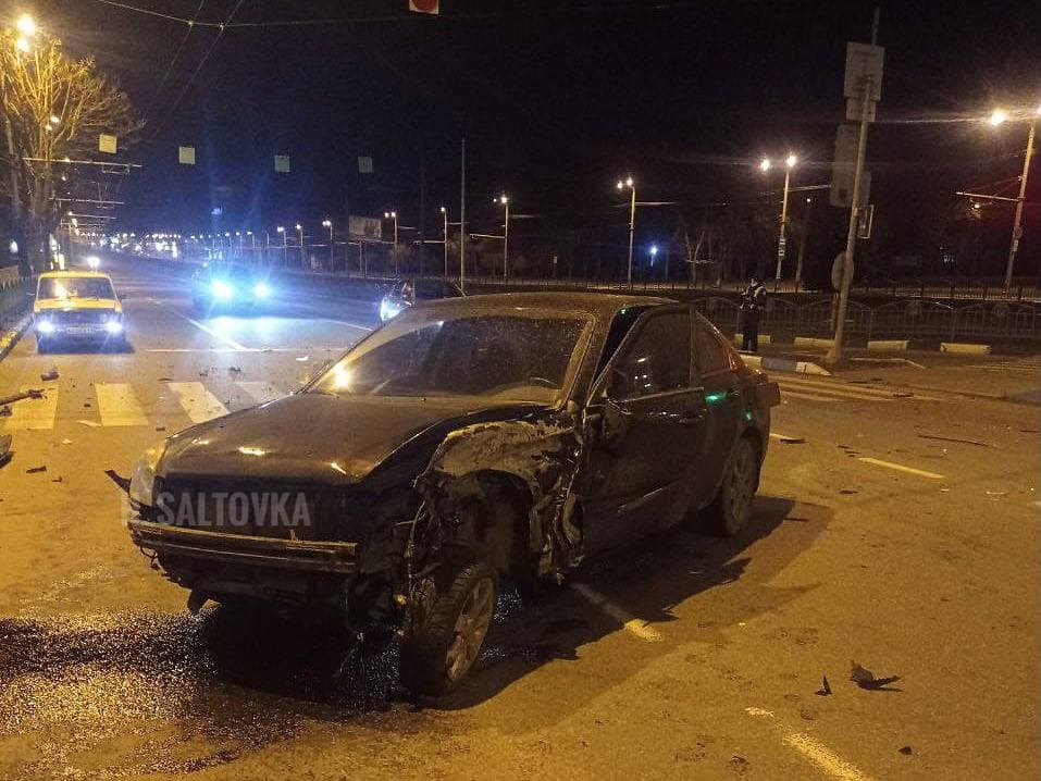 На Московском – авария, машины сильно разбиты (фото)