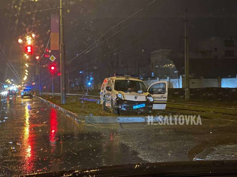 В Харькове в ДТП попала полиция (фото)