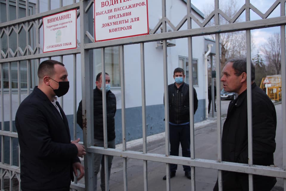 Руководство харьковского завода сбежало от проверяющих