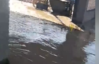 В Харькове - масштабная авария на водопроводе, по улицам текут реки (видео)