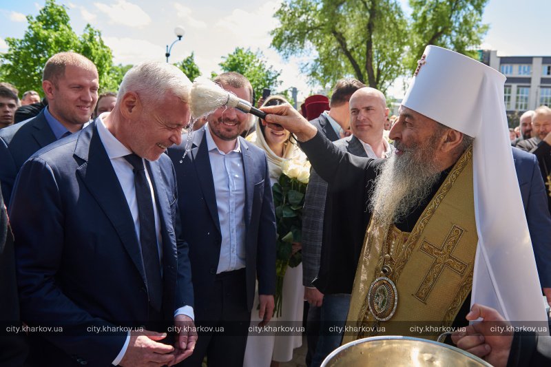 никодим, памятник харьков, митрополит никодим