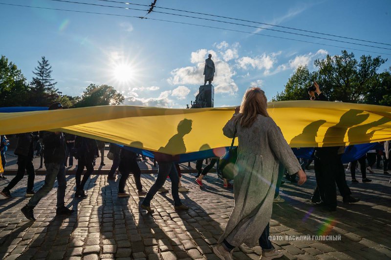 В Харькове прошел парад вышиванок (фото)