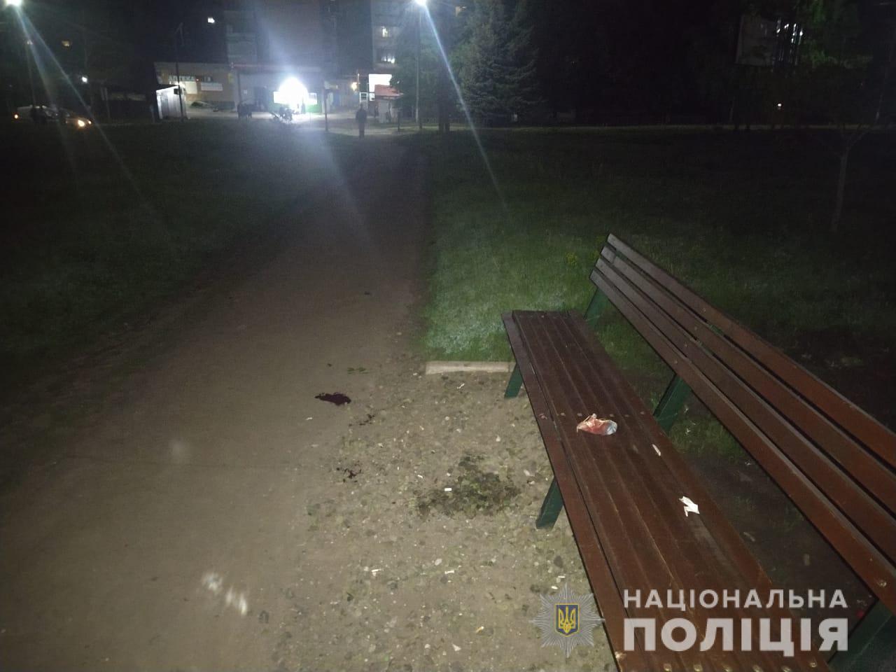 В Первомайском мужчину ограбили по дороге домой