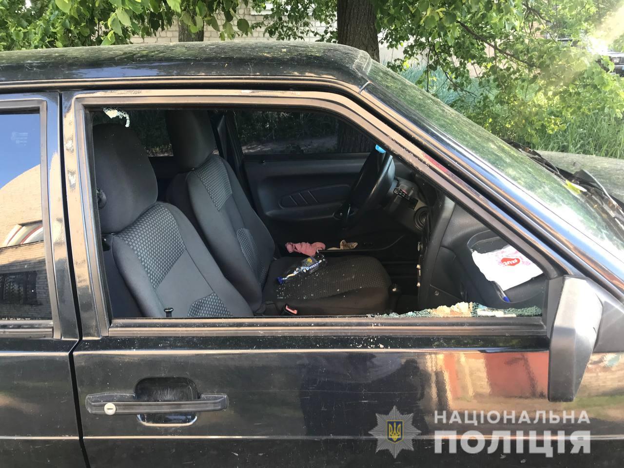 В Змиеве мужчина пытался угнать двенадцать автомобилей