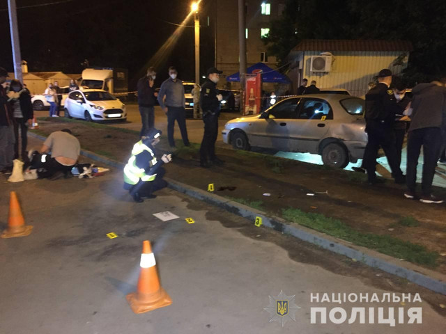 В Сети появилось видео драки и момента взрыва гранаты в Харькове