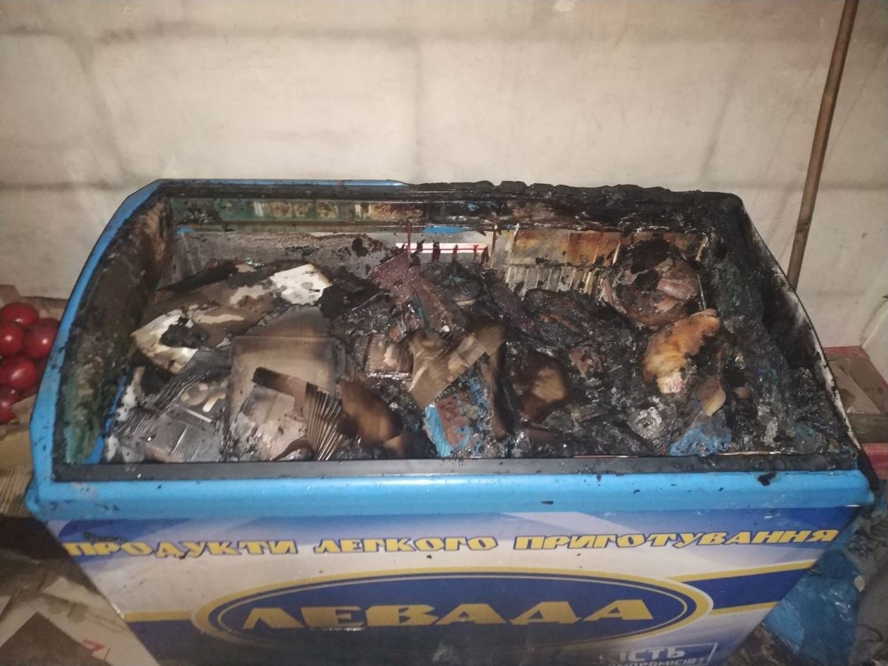 Сгорели пельмени и вареники. Под Дергачами полыхал продуктовый магазин