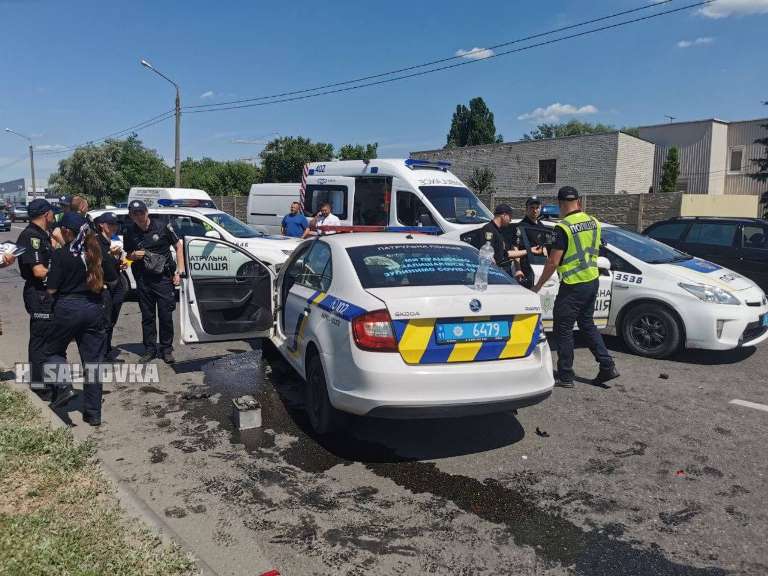 В Харькове в аварию попала полиция (видео)