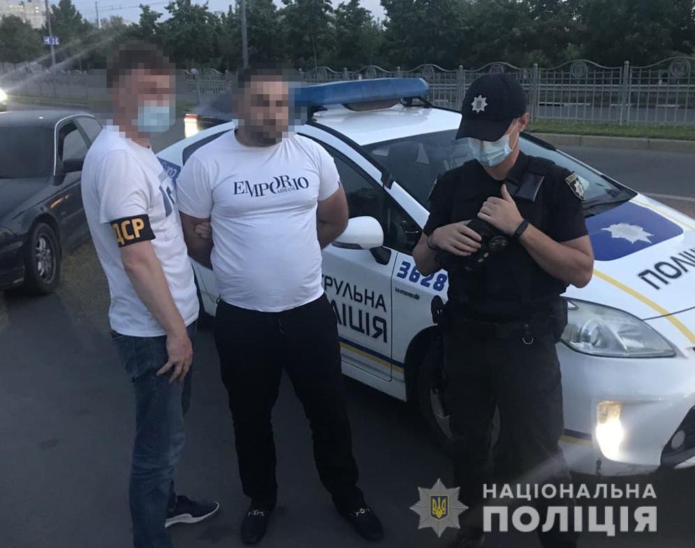 В Харькове банда обносила офисы