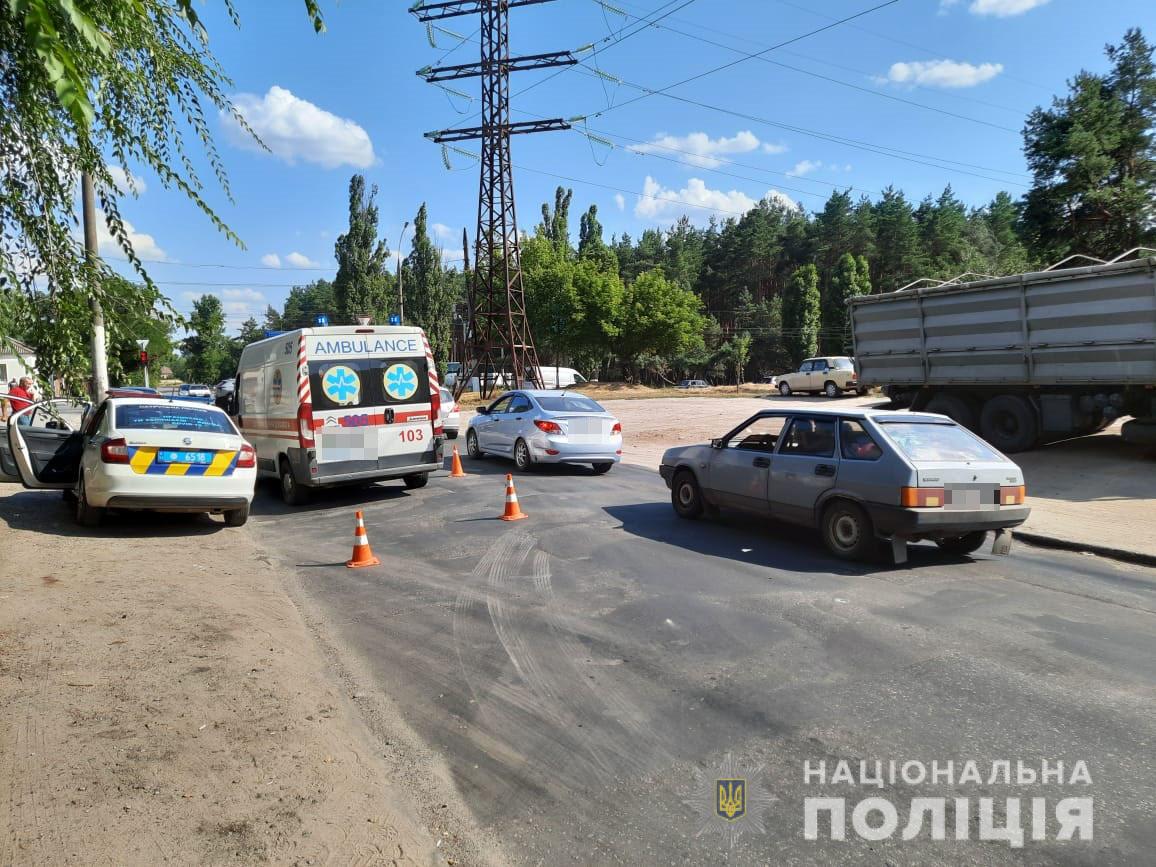 Вышел из-за машин под колеса: полиция – о смертельном ДТП с участием "скорой"