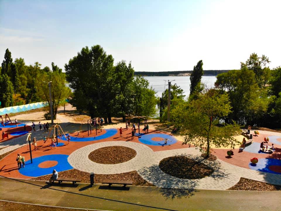 В Харькове открыли зону отдыха у Основянского озера (фото)