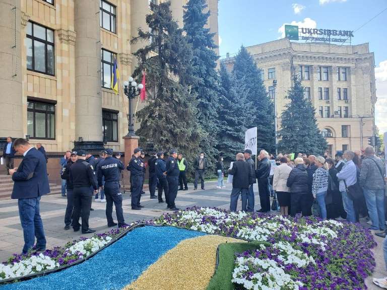 В Харькове протестуют работники ХАЗа: колонна прошла по Сумской к обладминистрации