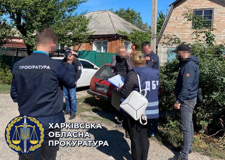 В Харькове полицейский требовал взятку за работу киосков