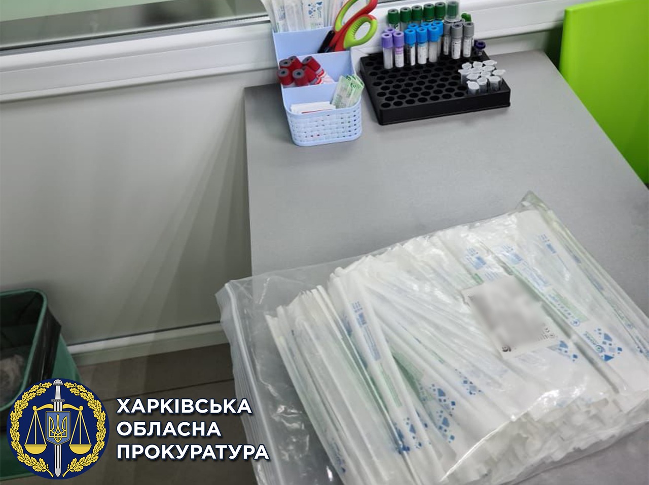 Сговорились с турагентствами: в Харькове подделывали ПЦР-тесты для путешественников
