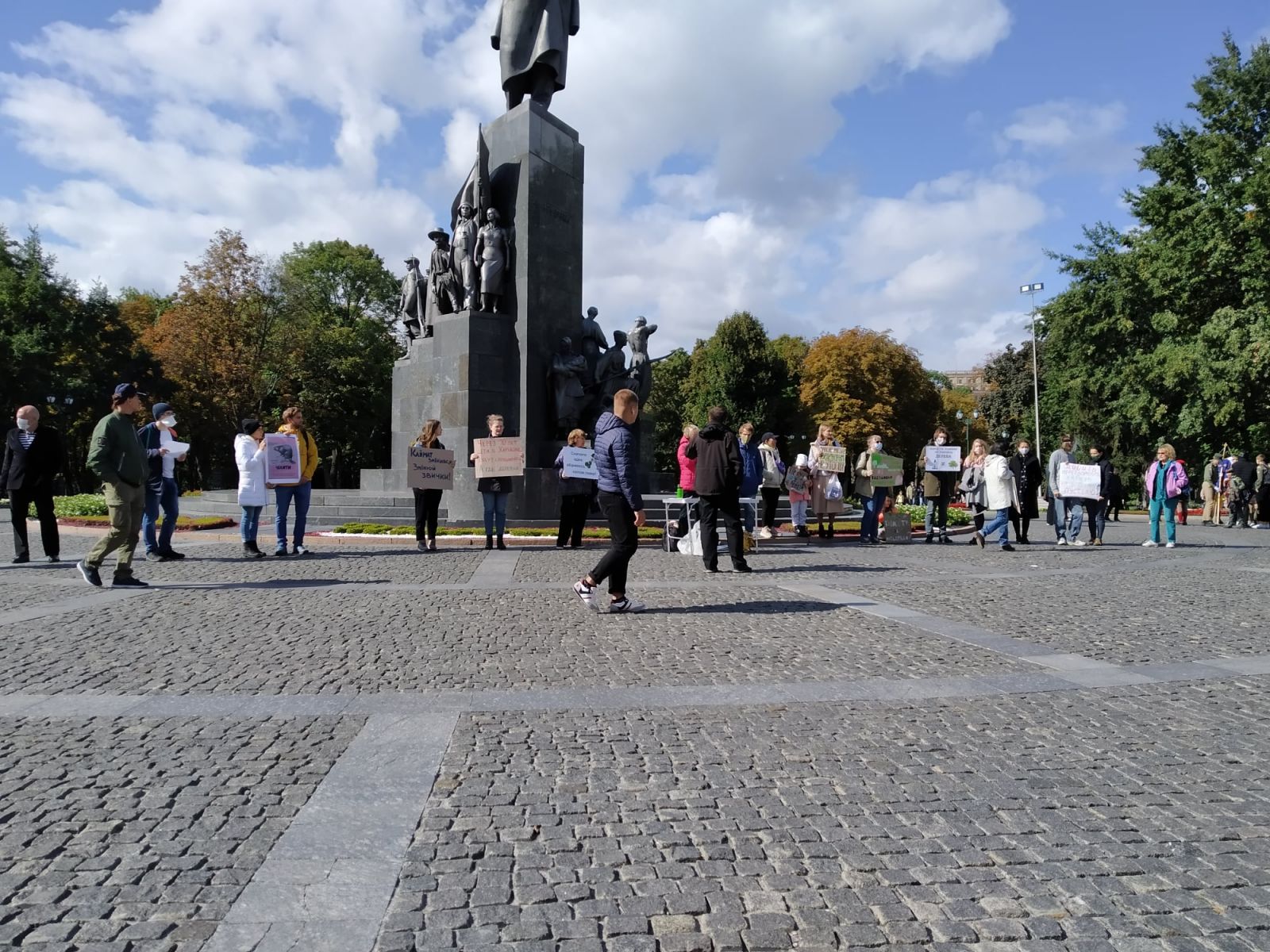 В Харькове прошел климатический марш