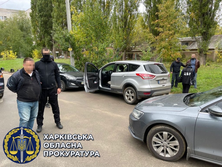 В Харькове попались на взятке двое налоговиков