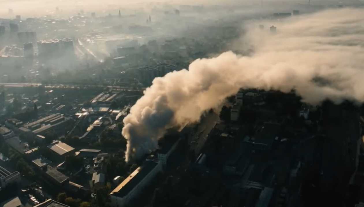 В Харькове в районе "Локомотива" серьезный пожар (Видео)
