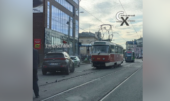 Авария в Харькове заблокировала движение трамваев