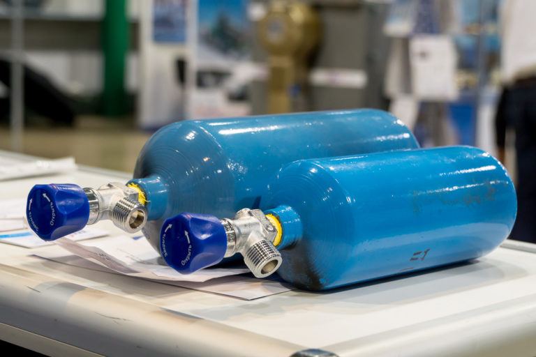 Завод, который поставляет кислород харьковским больницам, приостанавливает работу