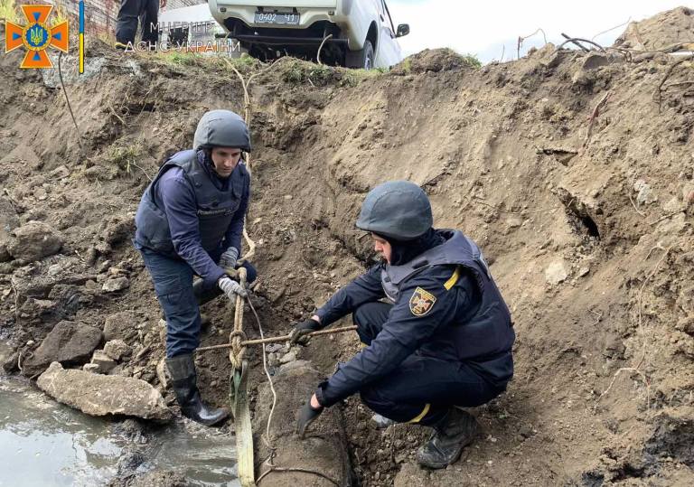 В промзоне Харькова нашли авиабомбу