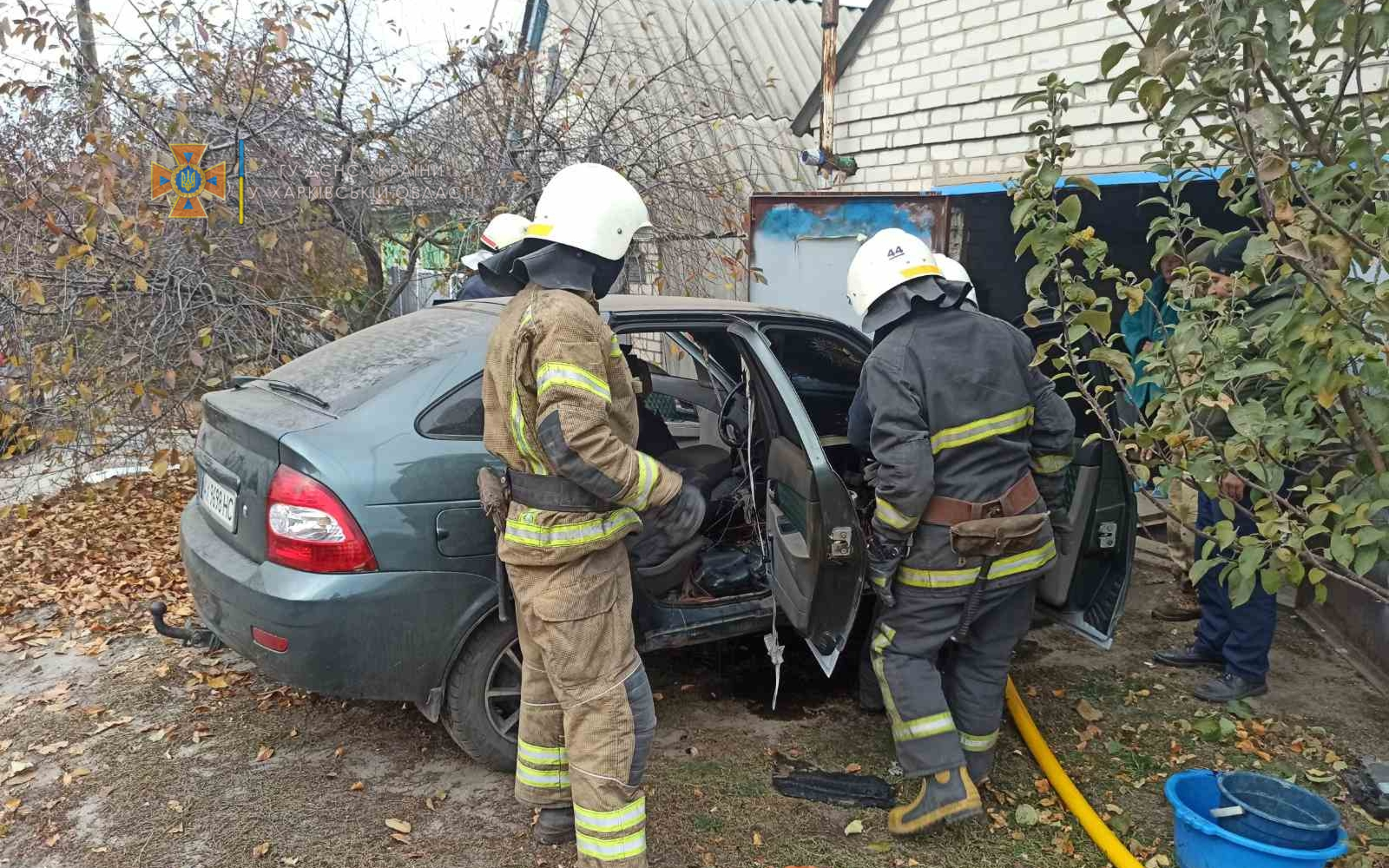 В Купянске загорелся автомобиль