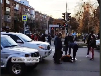В Харькове на пешеходном переходе сбиты два человека (фото, видео, дополнено)