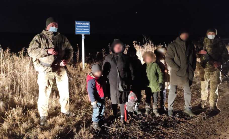 Вчера вечером харьковские пограничники задержали семью с детьми