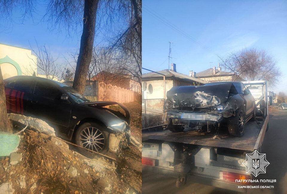 В Харькове Mitsubishi снес забор. Водитель сбежал (фото, видео)