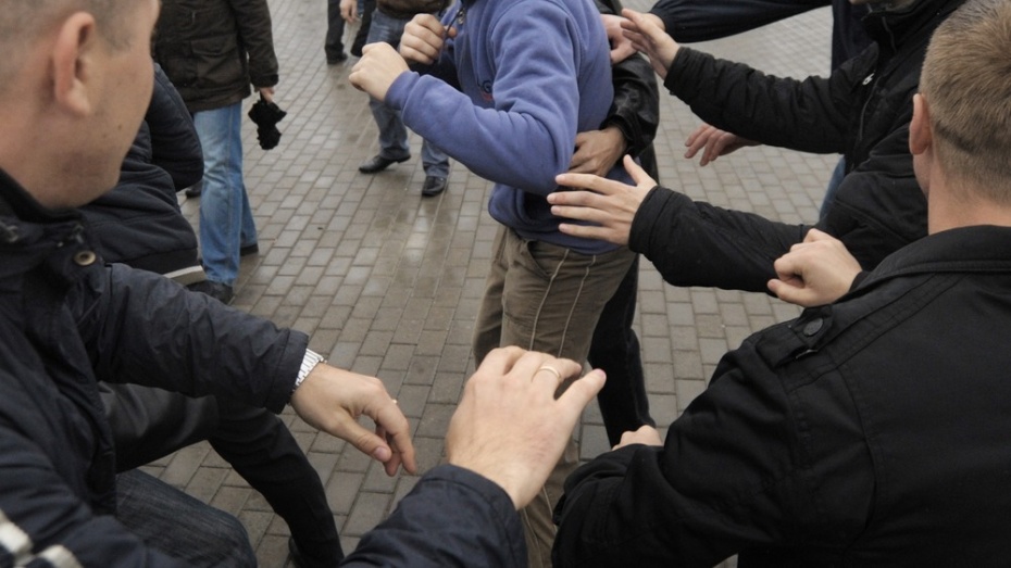 В Харькове - массовая драка, пострадали полицейские (видео)