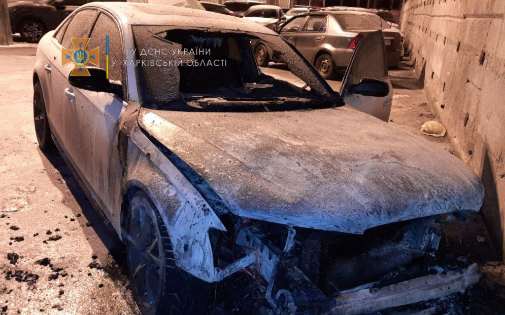 В Харькове и пригороде сгорели машины