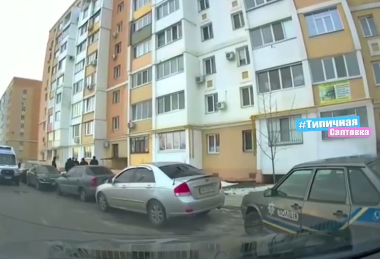 На Салтовке мужчина разбился, выпрыгнув из окна высотки
