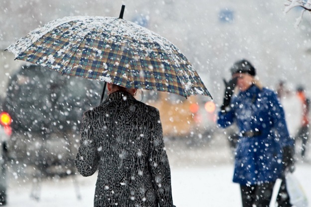 На Харьков идет сильный снегопад