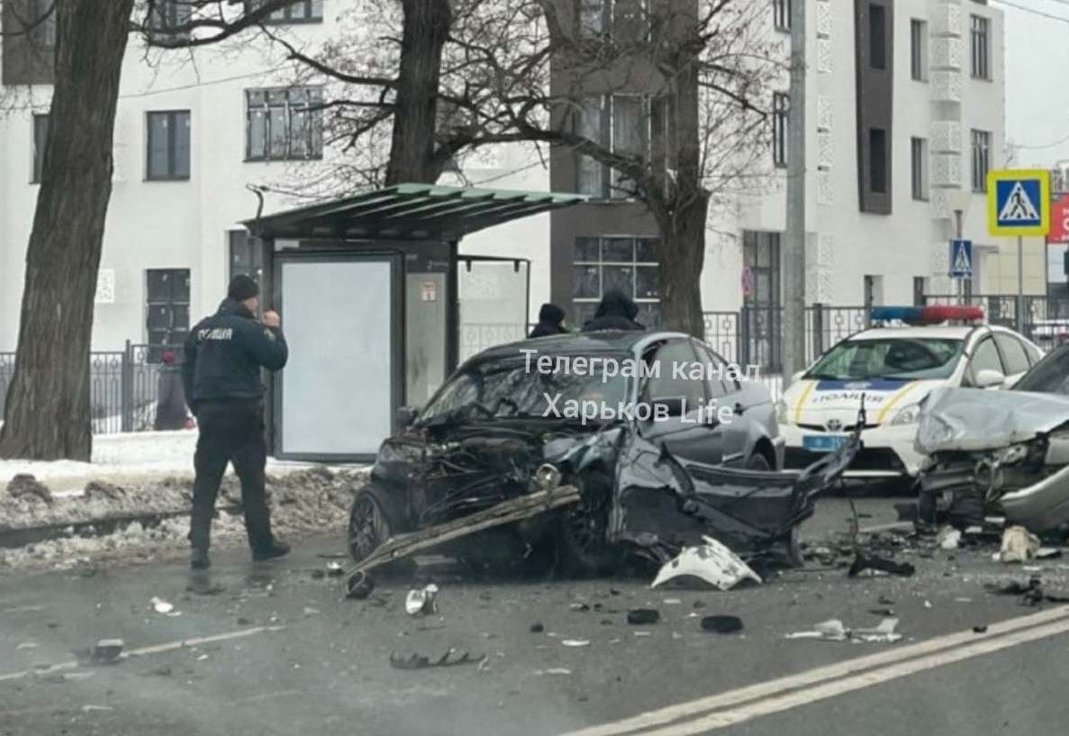 Авария спровоцировала огромную пробку на Клочковской (фото, видео)