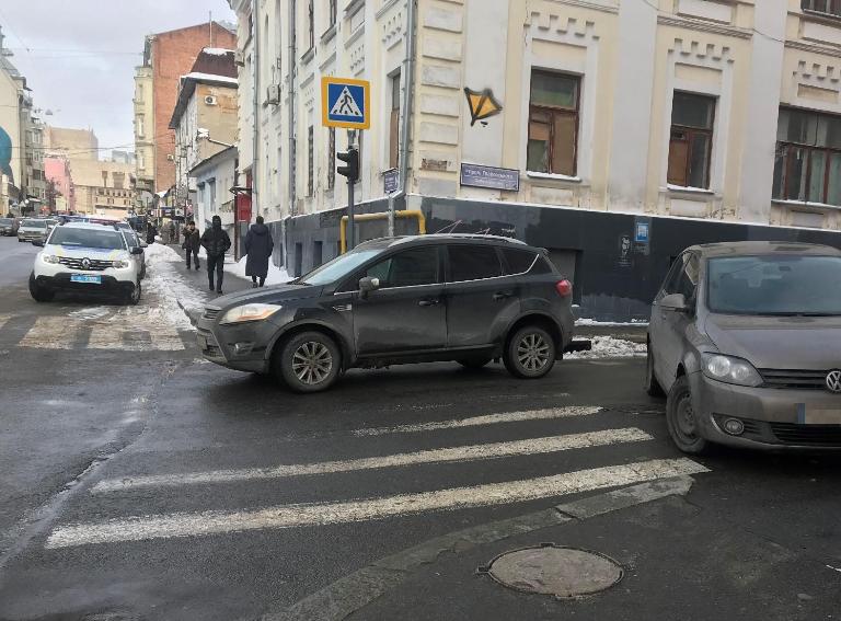 В центре Харькова на переходе сбита женщина