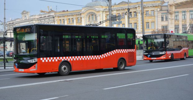 Из центра на Салтовку запустили автобусы Karsan