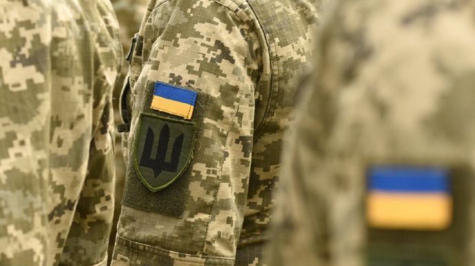 Украинцы не верят в войну и доверяют армии: результаты опроса