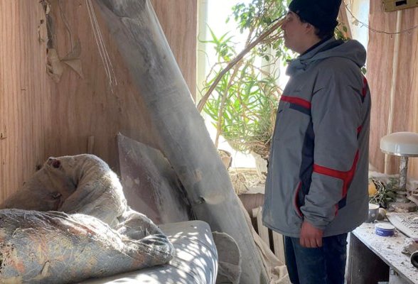В Харькове снаряд попал в жилой дом, есть раненые